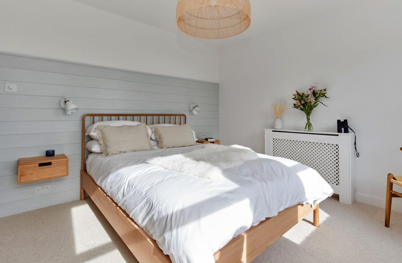 A Cool Coastal Retreat On Kingsdown Beach - The White House Villa Deal Dış mekan fotoğraf