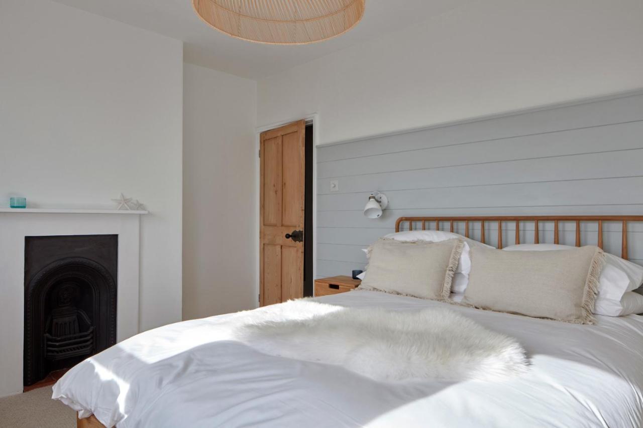 A Cool Coastal Retreat On Kingsdown Beach - The White House Villa Deal Dış mekan fotoğraf